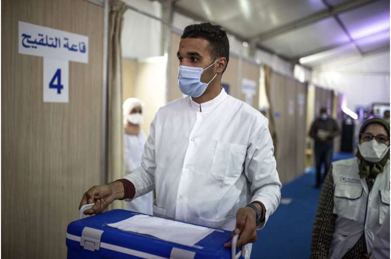 Morocco starts vaccinating medics en masse against virus