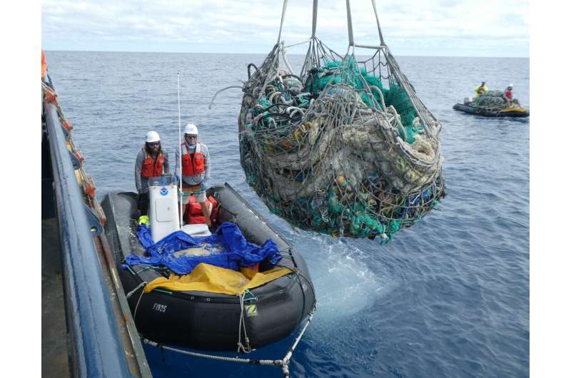 Expedition hauls tons of plastic out of remote Hawaii atolls