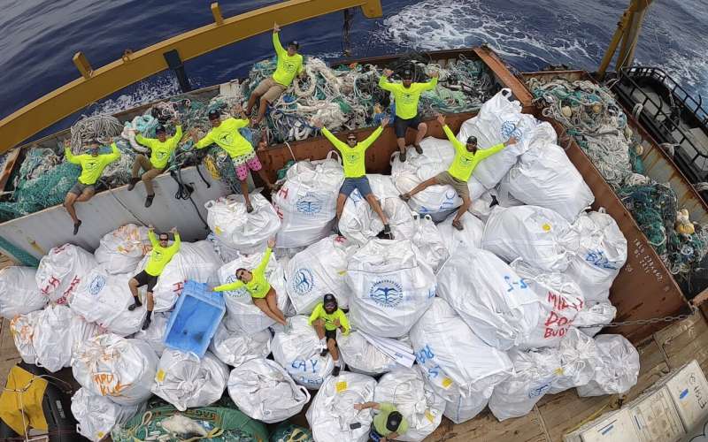 Expedition hauls tons of plastic out of remote Hawaii atolls