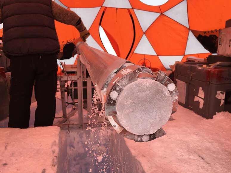 حباب های هوا در یخ های قطب جنوب دلیل کاهش اکسیژن هستند