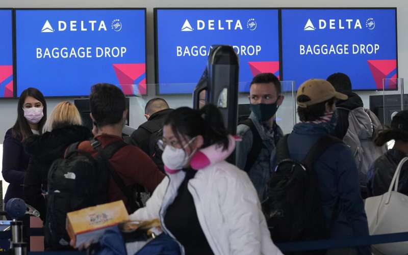 Airlines push White House to reject testing for US flights