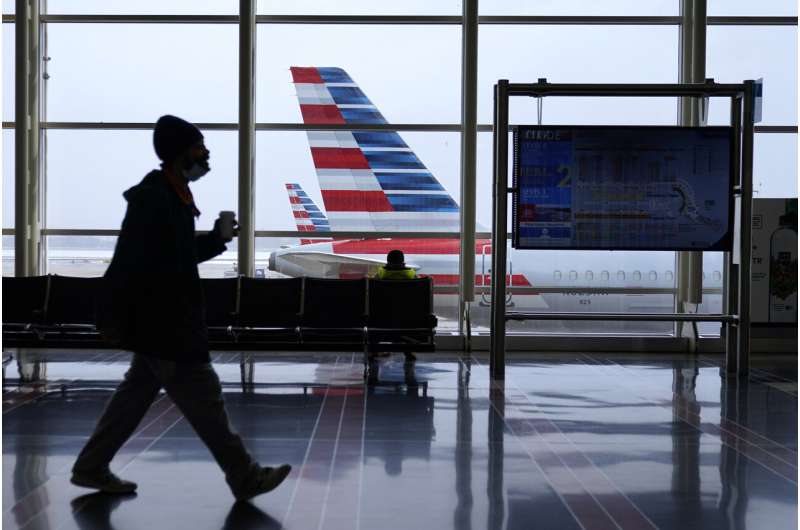 Airport crowds, airline ticket sales show travel recovering