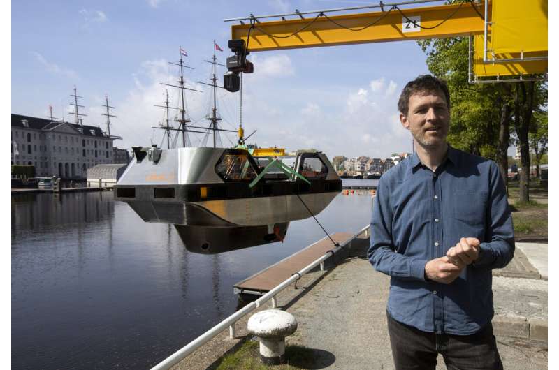 Amsterdam tests out electric autonomous boats on its canals