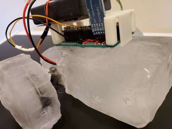 A robot made of ice could adapt and repair itself on other worlds