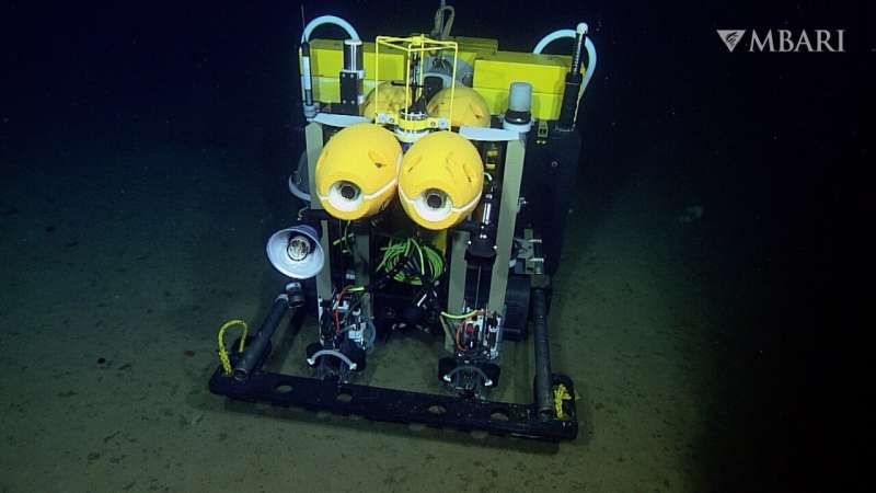Autonomous robotic rover helps scientists with long-term monitoring of deep-sea carbon cycle and climate change