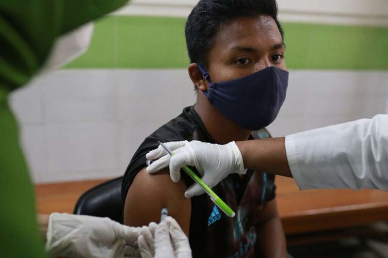 Bangladesh has announced plans to vaccinate at least 10 million people in a week