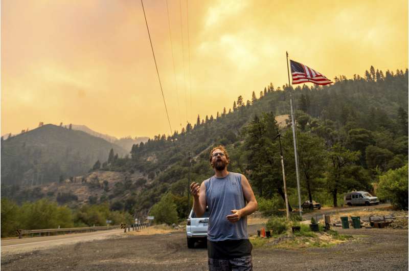 California fire cancels bike ride, prompts evacuations