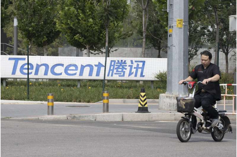 China fines internet giants in anti-monopoly cases