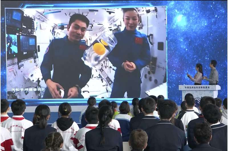 Chinese astronauts give science lesson from space station