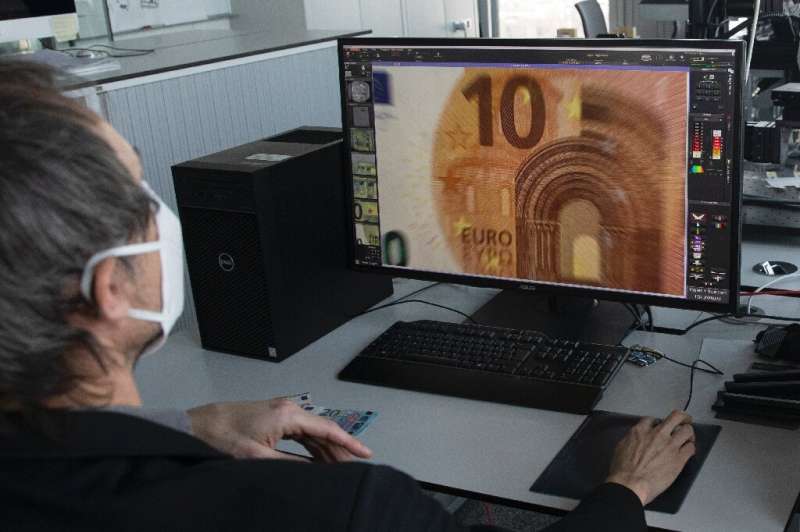 Euro banknote counterfeiting fell to a historically low level in 2020