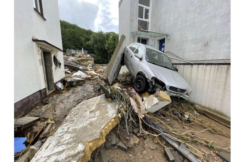Europe floods: search for missing goes on as toll tops 90