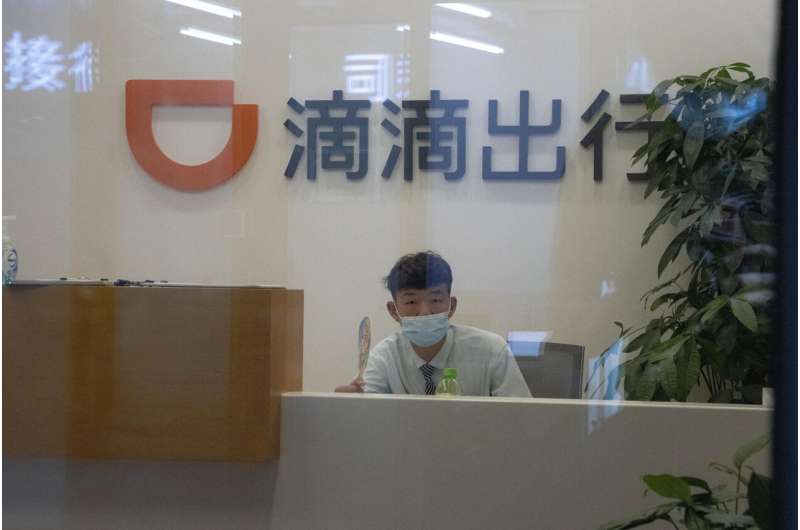 EXPLAINER: Risks underlie tumbling Chinese company shares