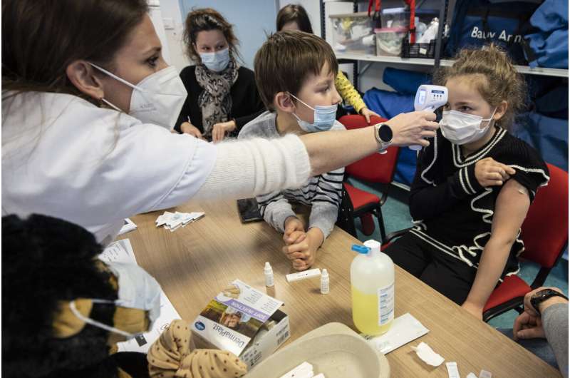 France seeks to avoid a lockdown with tougher vaccine rules