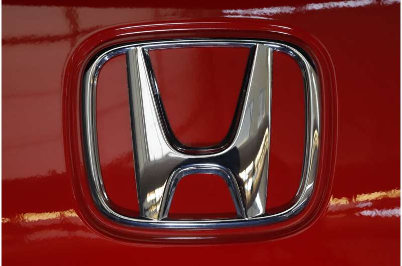 Honda changing course, will build its own electric vehicles