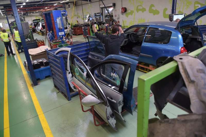 Hundreds of euros of usable parts can be salvaged from most cars