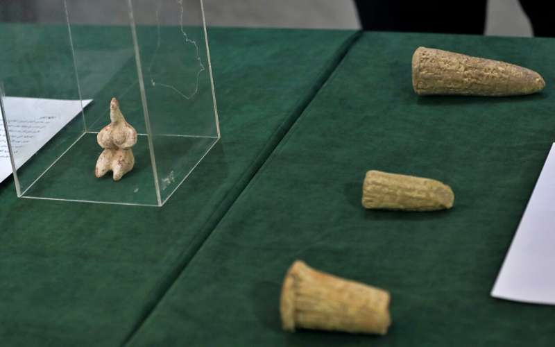 Iraq gets back looted ancient artifacts from US, others