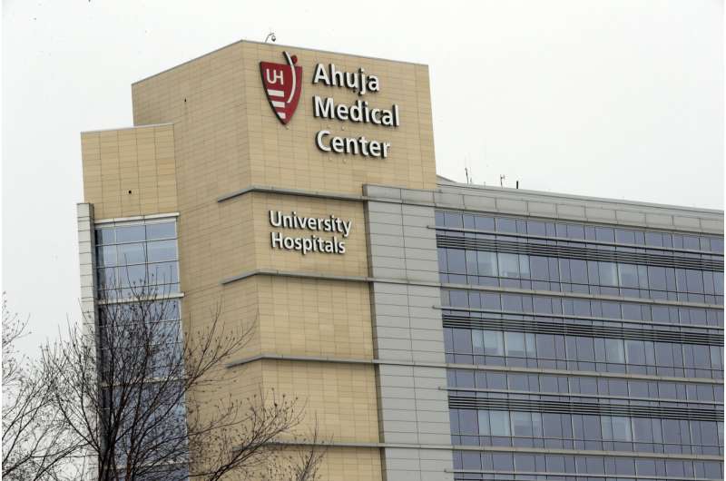 Lab director blames hospital for fertility clinic failure
