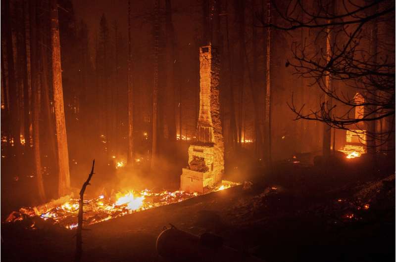 Lake Tahoe threatened by massive fire, more ordered to flee
