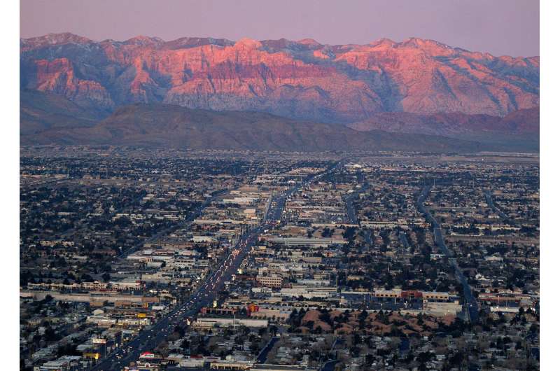 Las Vegas weighs tying growth to conservation amid drought