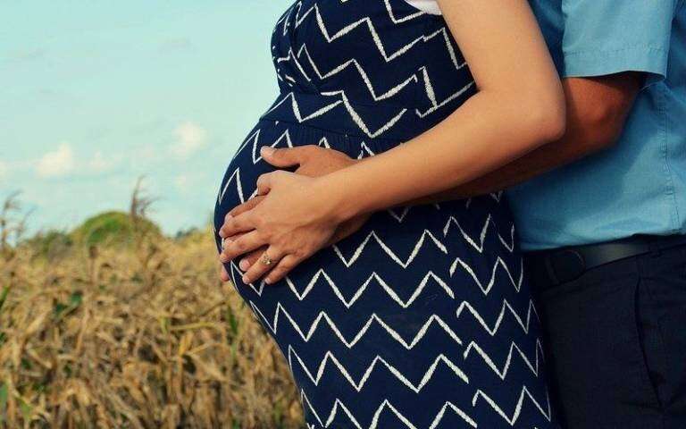 Mental health around pregnancy differs depending on how couples conceived
