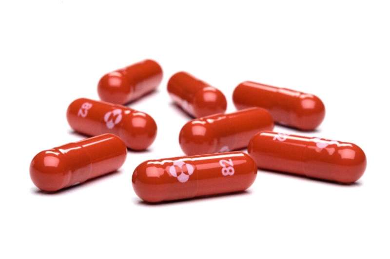 The era of anti-COVID pills begins thumbnail