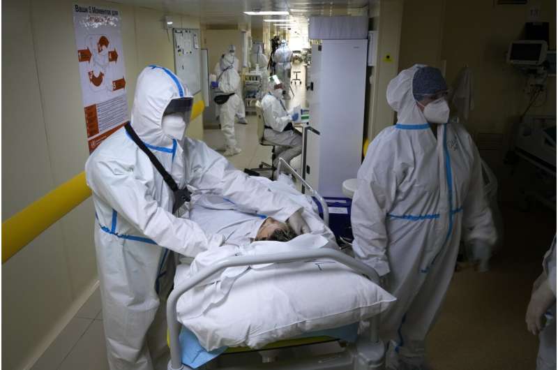 Moscow tightens restrictions as infections, deaths soar
