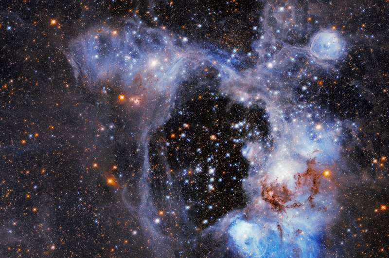 Mysterious “superbubble” hollows out nebula in new Hubble image
