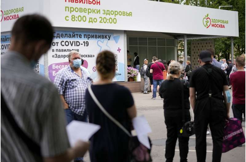 No lockdown plans in Russia as virus deaths hit new record