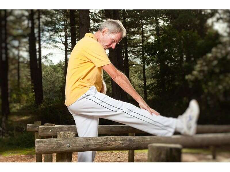 不需要健身房：老年人在锁定期间如何运动