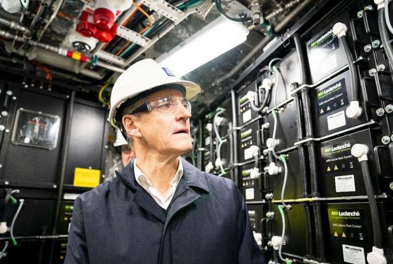 Le Premier ministre norvégien Jonas Gahr Store fait le tour du réseau électrique de Birkeland, équivalent à 100 Teslas