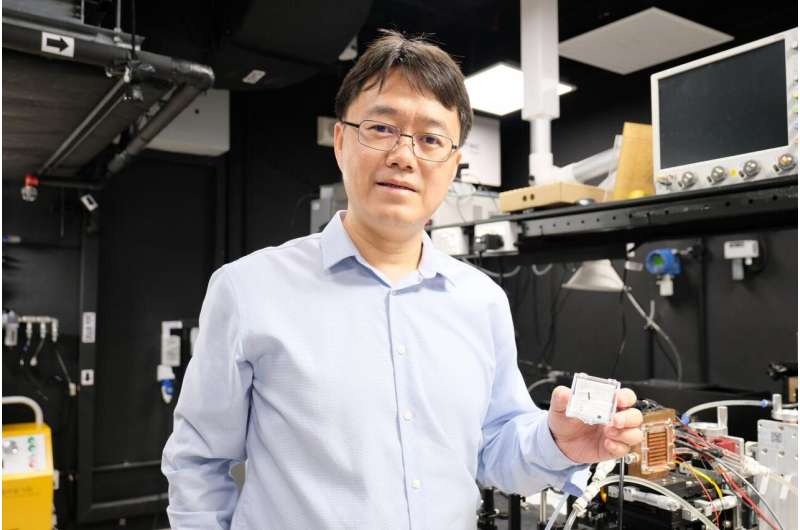 NTU scientists develop laser system that generates random numbers at ultrafast speeds