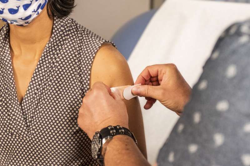 Over half of adults unvaccinated for COVID-19 fear needles – here's what's proven to help