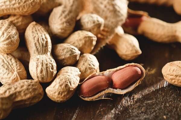 Peanut consumption: Potential benefits in young and healthy people