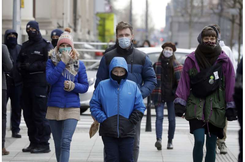 Poland orders stricter pandemic measures for Easter period