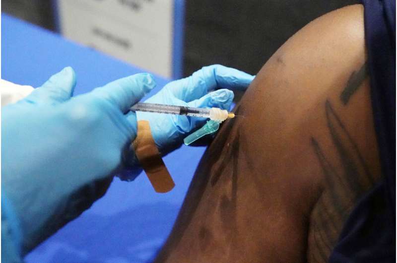 Pushback challenges vaccination requirements at US colleges