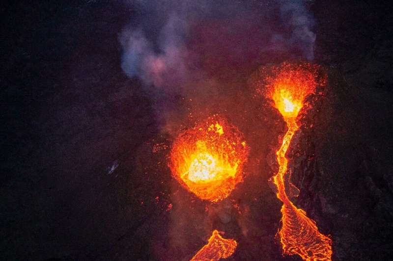 "Ce n'est pas tous les jours que tu peux aller voir un volcan de si près," un visiteur a dit