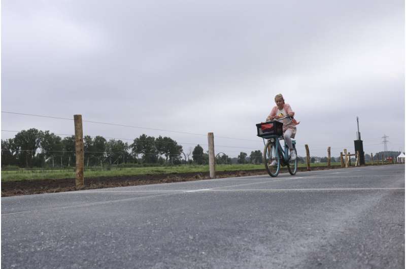 Road to future: Dutch province unveils solar bicycle path