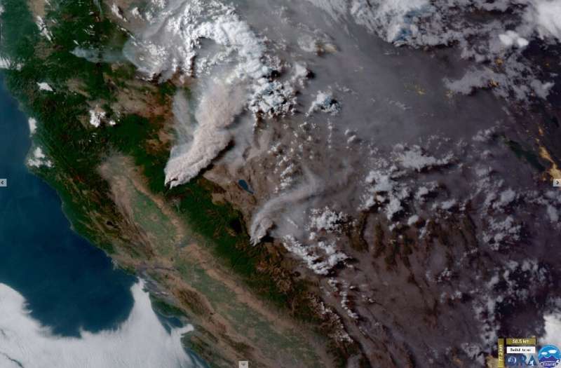 Smoke from the Dixie Fire (top) and the Tamarack Fire in Northern California on July 21, 2021