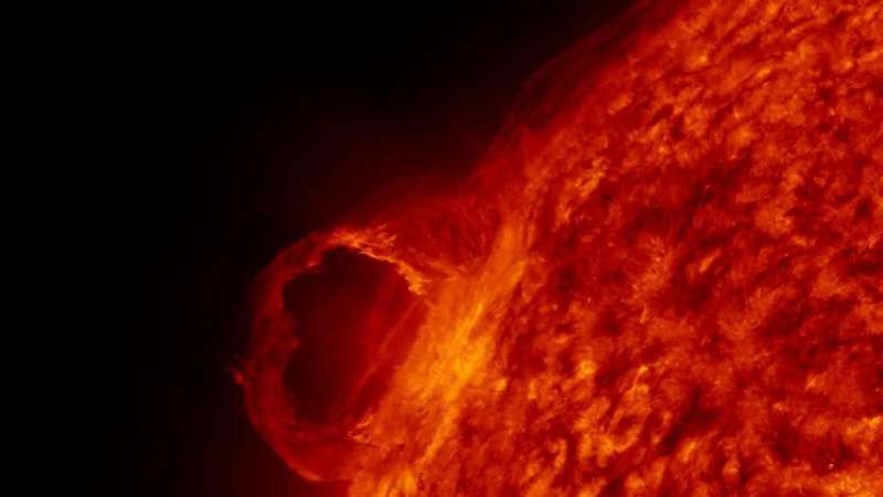 Mid-level flare erupts from sun Solar-flare-1