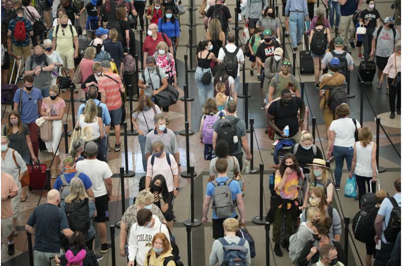 Southwest, American delays hint at hard summer for travelers