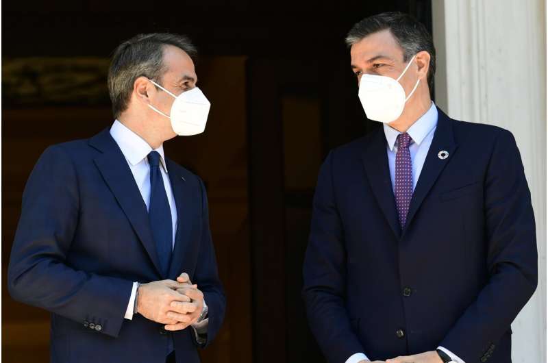 西班牙:专家警告说,病毒激增可能遵循政党