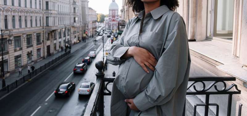 Study links child behavior problems to prenatal tobacco smoke and traffic density