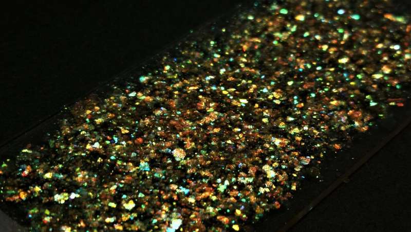 Sustainable, biodegradable, vegan glitter – from your fruit bowl