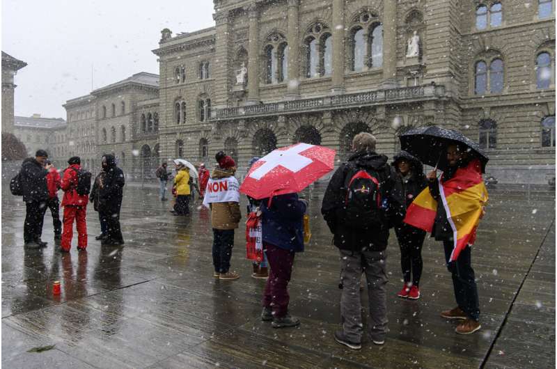 Swiss vote to approve COVID restrictions as infections rise