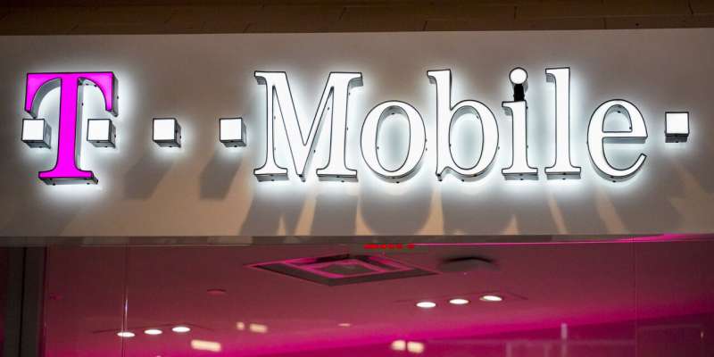 Le PDG de T-Mobile déclare "vraiment désolé" pour le piratage des données de 50 millions d'utilisateurs