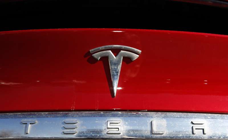 Tesla software recall may head off fight with US regulators