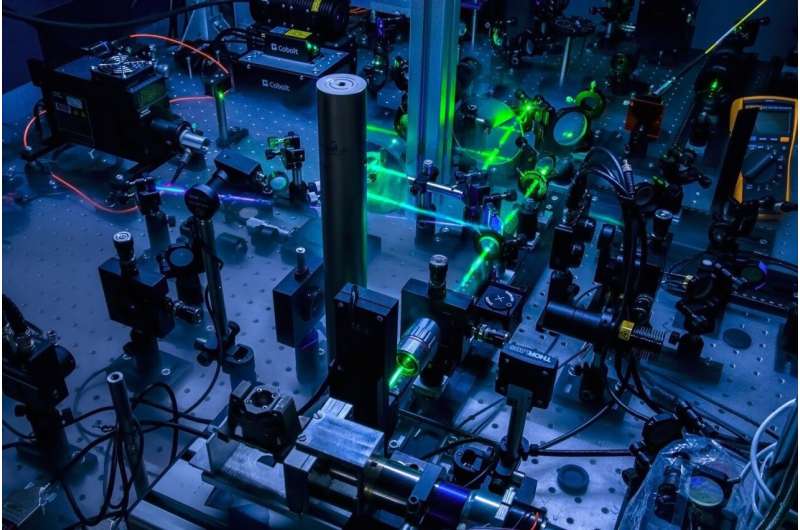 Thermal waves observed in semiconductor materials