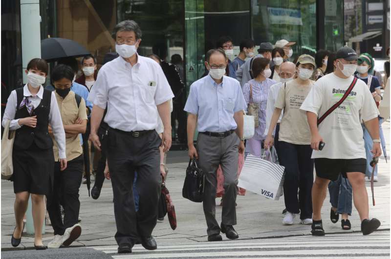 Tokyo opens oxygen station for COVID patients as cases surge