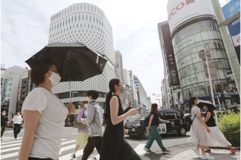 Tokyo opens oxygen station for COVID patients as cases surge