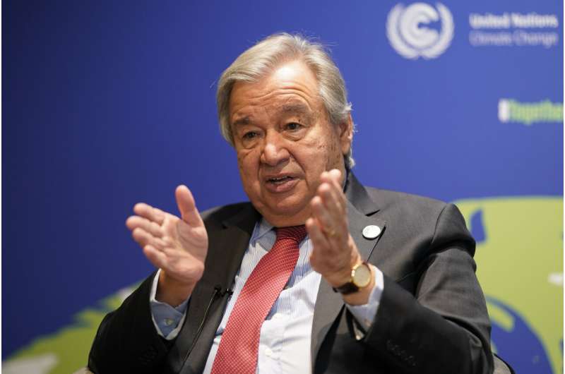 UN chief says global warming goal on 'life support'